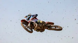 تصاویر تماشایی از مسابقات موتور کراس قهرمانی کشور