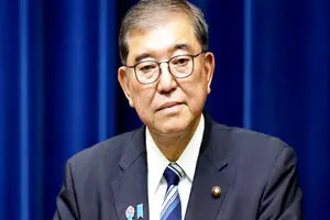 نخست وزیر ژاپن کناره‌گیری می‌کند