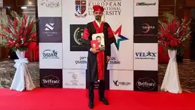 اعطای مدرک دکترای حرفه‌ای مدیریت املاک به یکی از مدیران سرشناس ایرانی در دبی