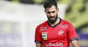 استقلال بابت رفتار غیرحرفه‌‌ای و غیرورزشی از حسین کنعانی‌زادگان شکایت می‌کند