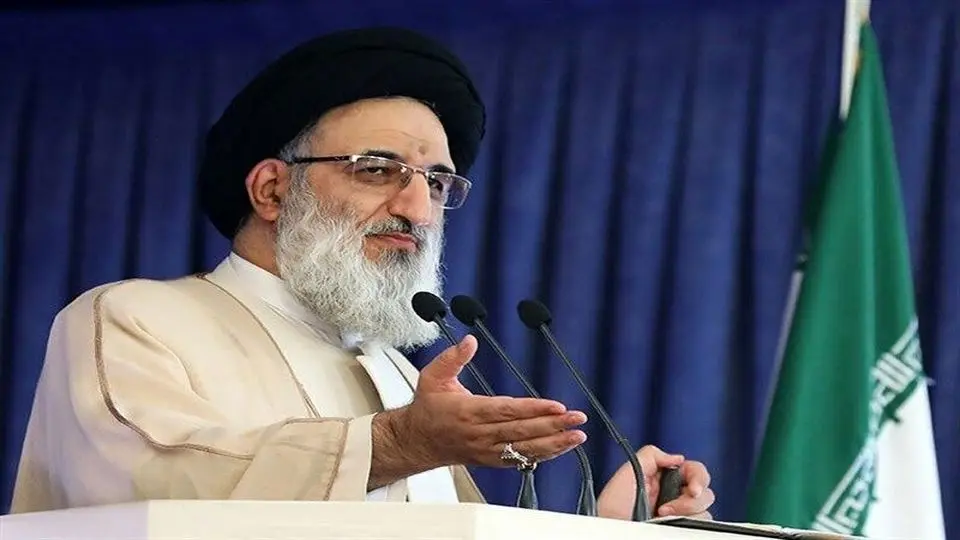 سخنان امام جمعه کرج درباره بیبرقی آمریکا
