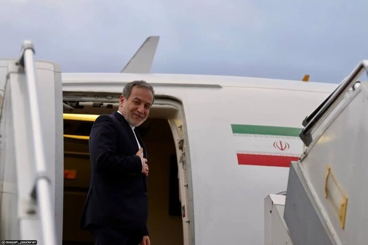 Iranian delegation departs for Oman