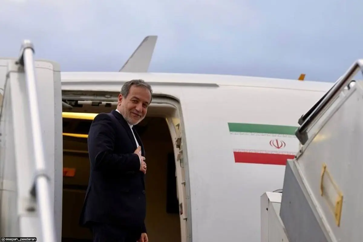 Iranian delegation departs for Oman