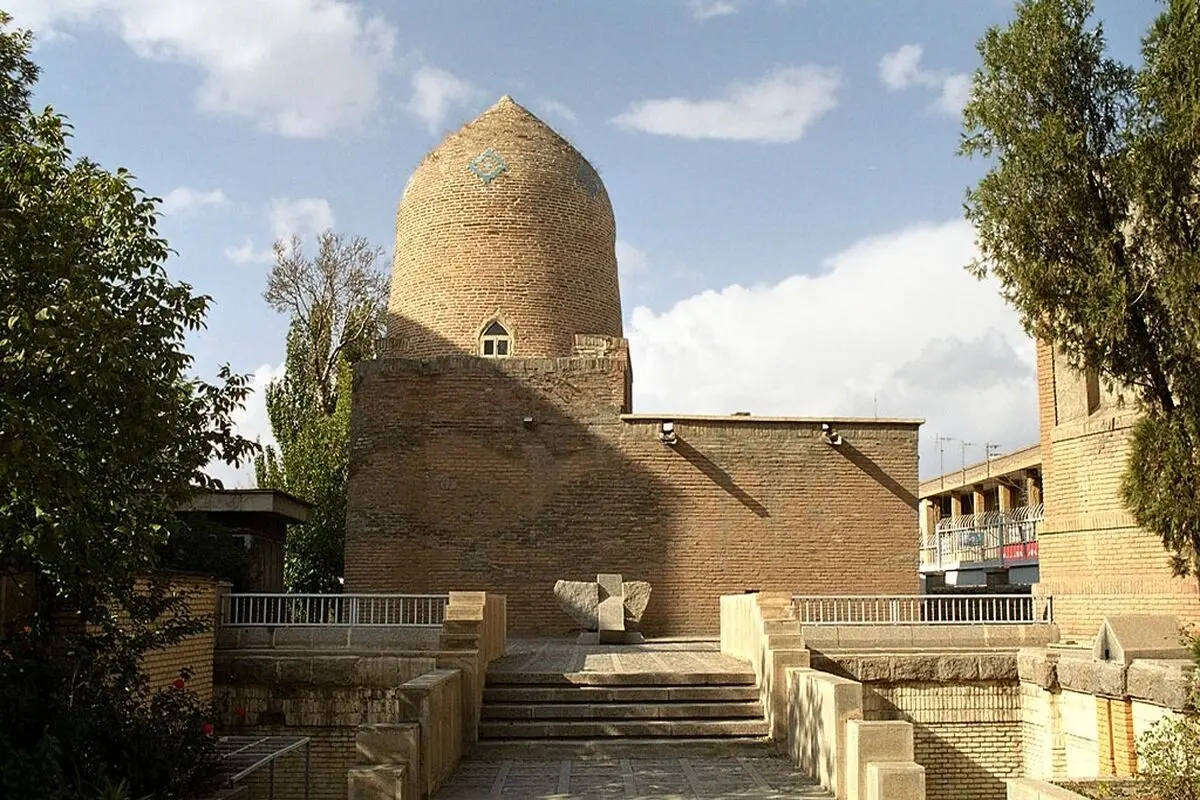 حمله با کوکتل‌مولوتف و موادآتش‌زا به مقبره «اِستر و مُردخای»/ جزئیات حمله به زیارتگاه یهودیان در همدان اعلام شد