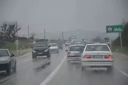 هشدار؛ بارش باران در جاده‌های ۱۳ استان
