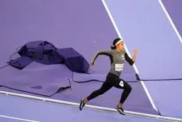 زمین خوردن هاجر صفرزاده در یک قدمی خط پایان و از دست رفتن طلای جهان + ویدیو