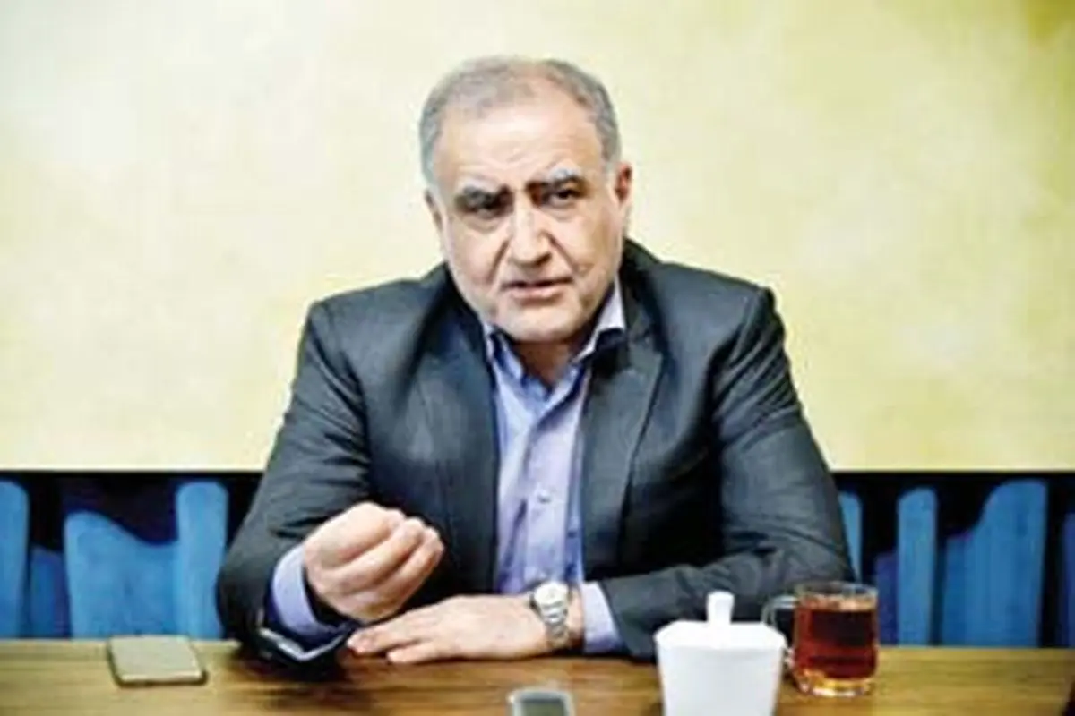 افشاگری‌ام سیاسی نیست و به وظیفه نمایندگی‌ام عمل کردم