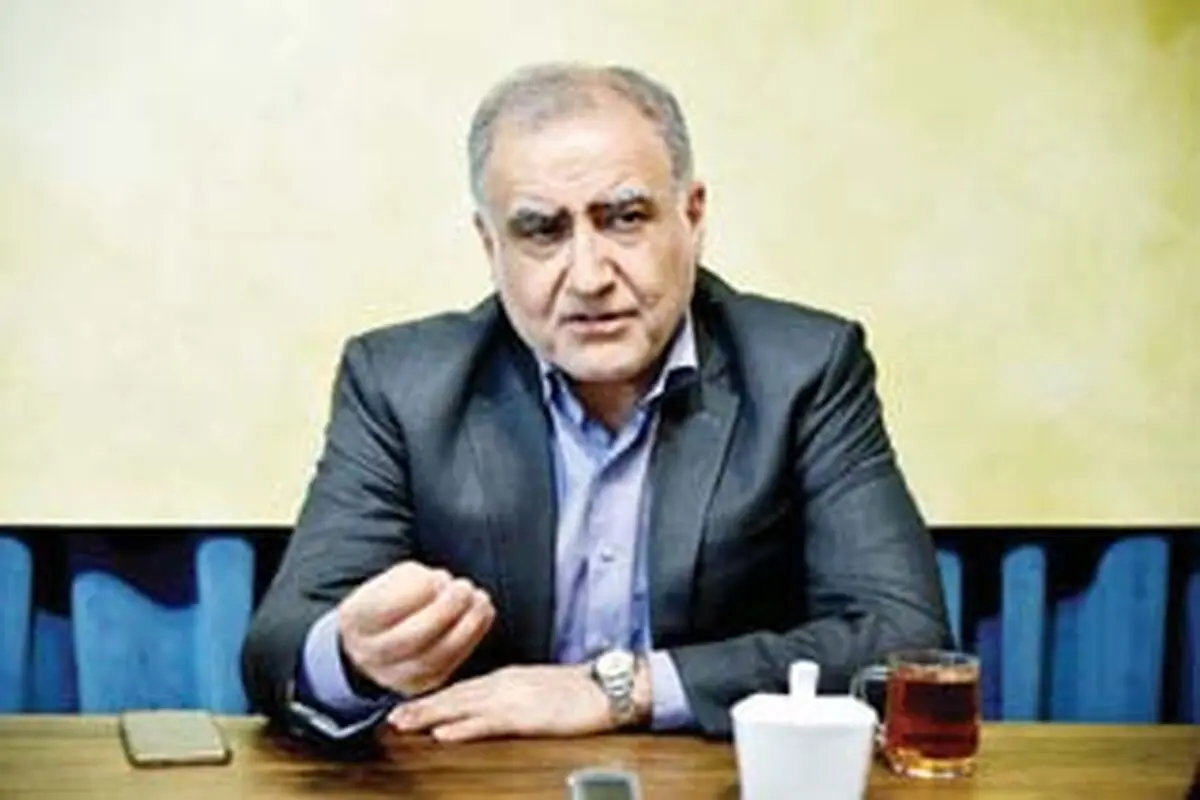 افشاگری‌ام سیاسی نیست و به وظیفه نمایندگی‌ام عمل کردم