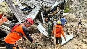 سیل در اندونزی؛ ۹۱۴ نفر کشته و ۳۸۹ تن مفقود شدند
