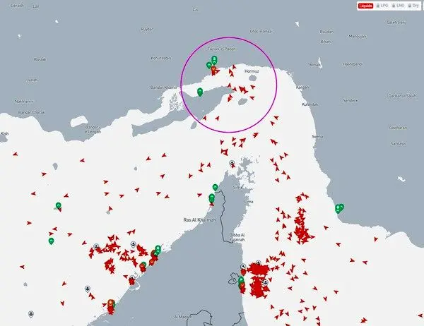 توقف عبور نفتکش‌ها از تنگه هرمز