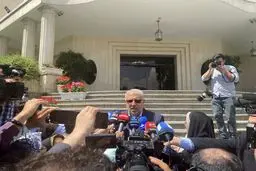 بنزین گران نمی‌شود/ یک ماهه کارت سوخت را تحویل می‌دهیم