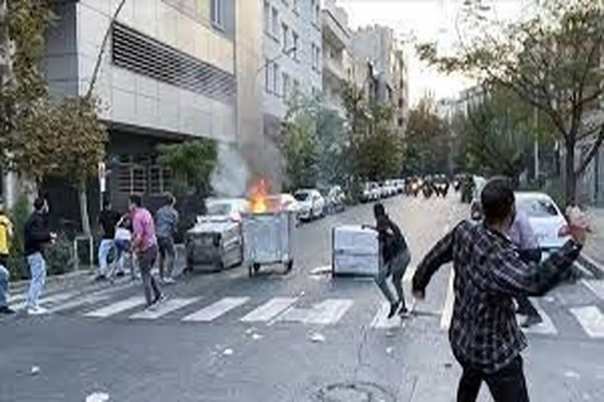همه کمک کنیم فضای اعتراضات از سیکل خشونت خارج شود
