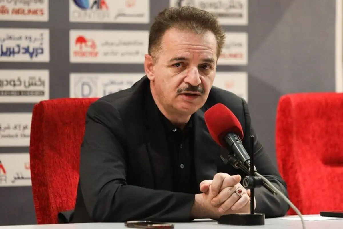 زنوزی خطاب به تاج: اگر نمی توانی فوتبال را مدیریت کنی، کنار برو!