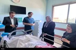 چهره نارین شکفته شد / دو خواهر سنندجی پیش مادر برگشتند 