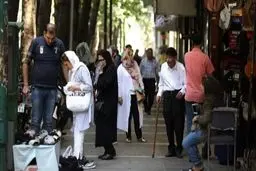 طبقه متوسط زیر بار هزینه‌های زندگی له شده است