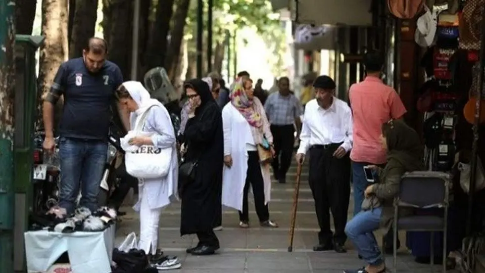 طبقه متوسط زیر بار هزینههای زندگی له شده است