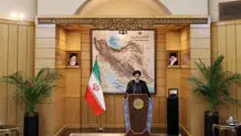 Raeisi pays visit to Tehran International Book Fair