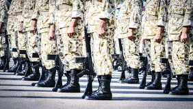 معضل به تعویق انداختن سربازی دانشجویان

