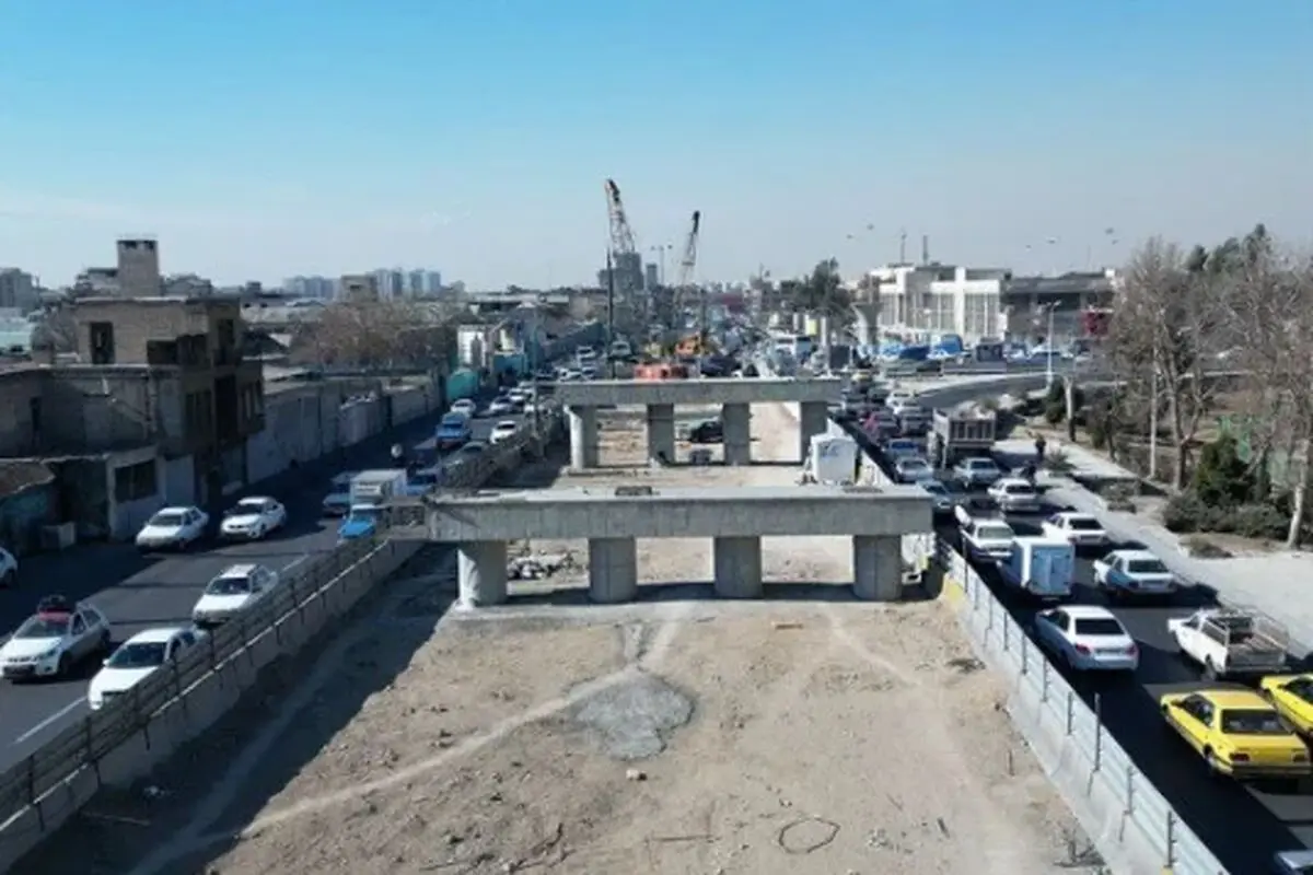پل قدیمی بعثت تهران جمع می شود