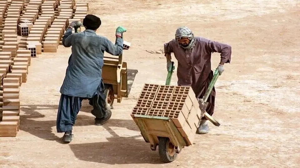 بهکارگیری اتباع غیرمجاز توسط پیمانکاران در شهرداری تهران