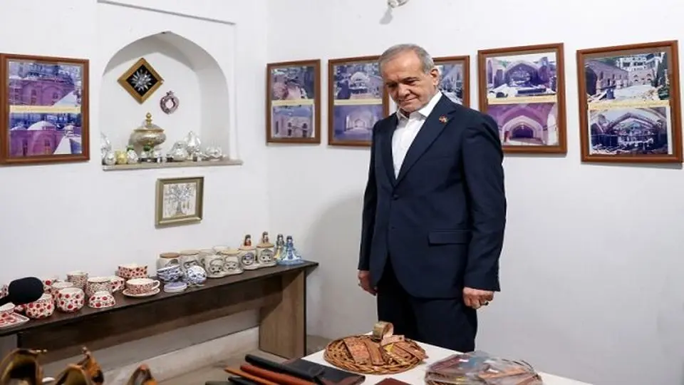 مسعود پزشکیان در مسجد کبود ارمنستان