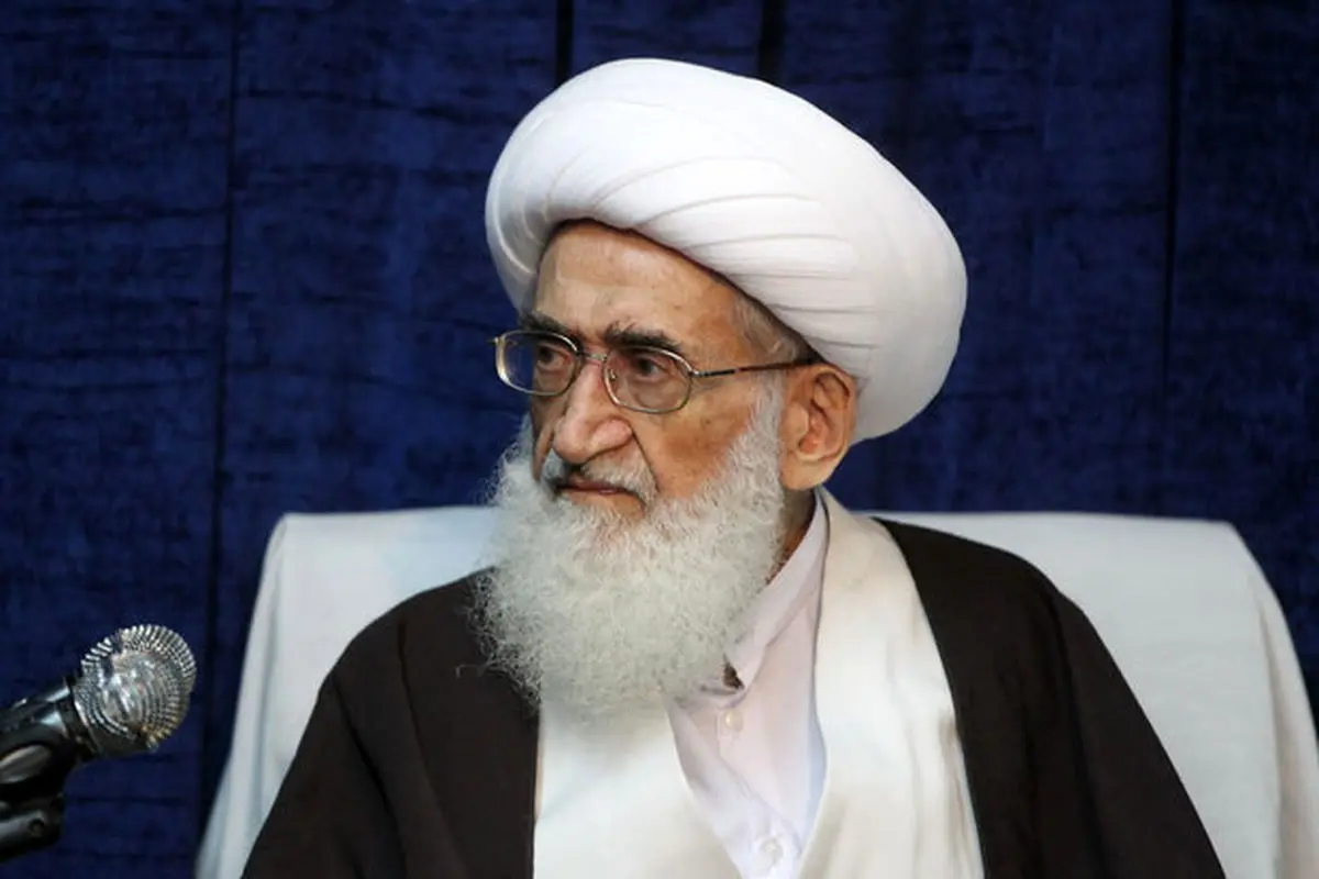 نوری همدانی: برخورد با بی‌حجابی باید از بدنه دولت و نظام اداری کشور آغاز شود