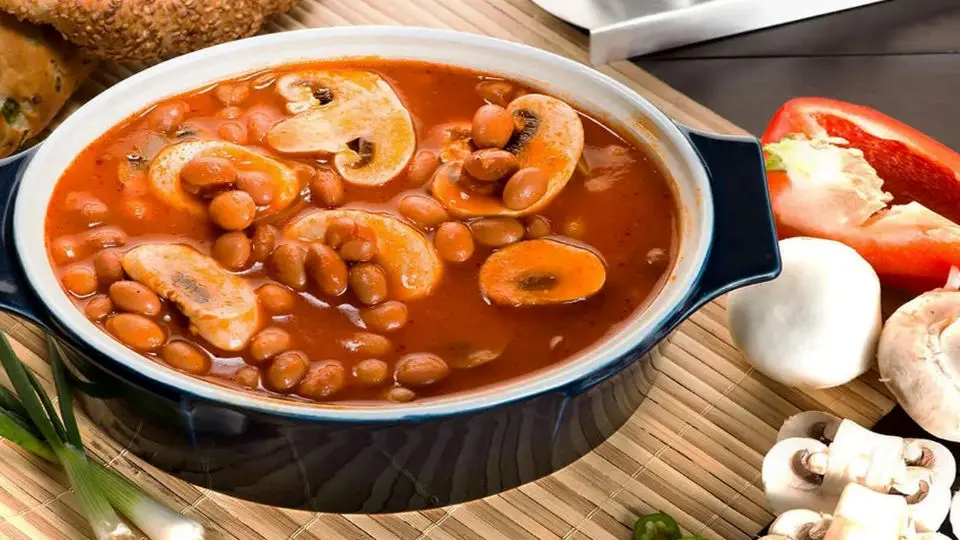 یک وعده خوراک لوبیاچیتی معادل یک‌دهم حقوق کارگر