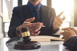 وکیل تجدید نظر خواهی  و وکیل اوقاف چه کمکی به ما میکنند؟