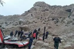 جزئیات جدید از حادثه واژگونی اتوبوس در محور پلدختر - اندیمشک/ ۷ سرباز جان باختند
