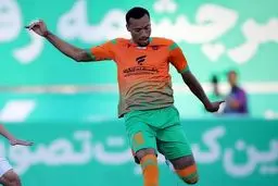 مدافع برزیلی ایران را ترک کرد