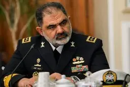 هشدار نیروی دریایی جمهوری اسلامی به زیردریایی اتمی آمریکا در حال عبور از تنگه هرمز
