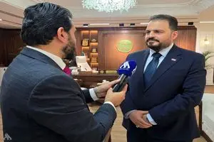 عراق تنگه هرمز را دور می‌زند / لوله نفتی از بصره به عمان کشیده می‌شود