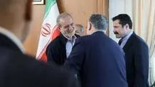خنده‌های از ته دل پزشکیان و زاکانی در لباس آتش‌نشانی + عکس