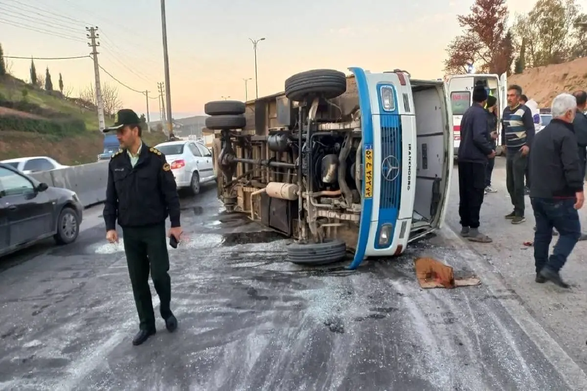 حادثه رانندگی در پارس‌آباد ۲۶ مصدوم و یک فوتی برجا گذاشت
