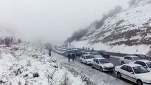 بارش برف ۳۵ سانتی‌متری در جاده چالوس 