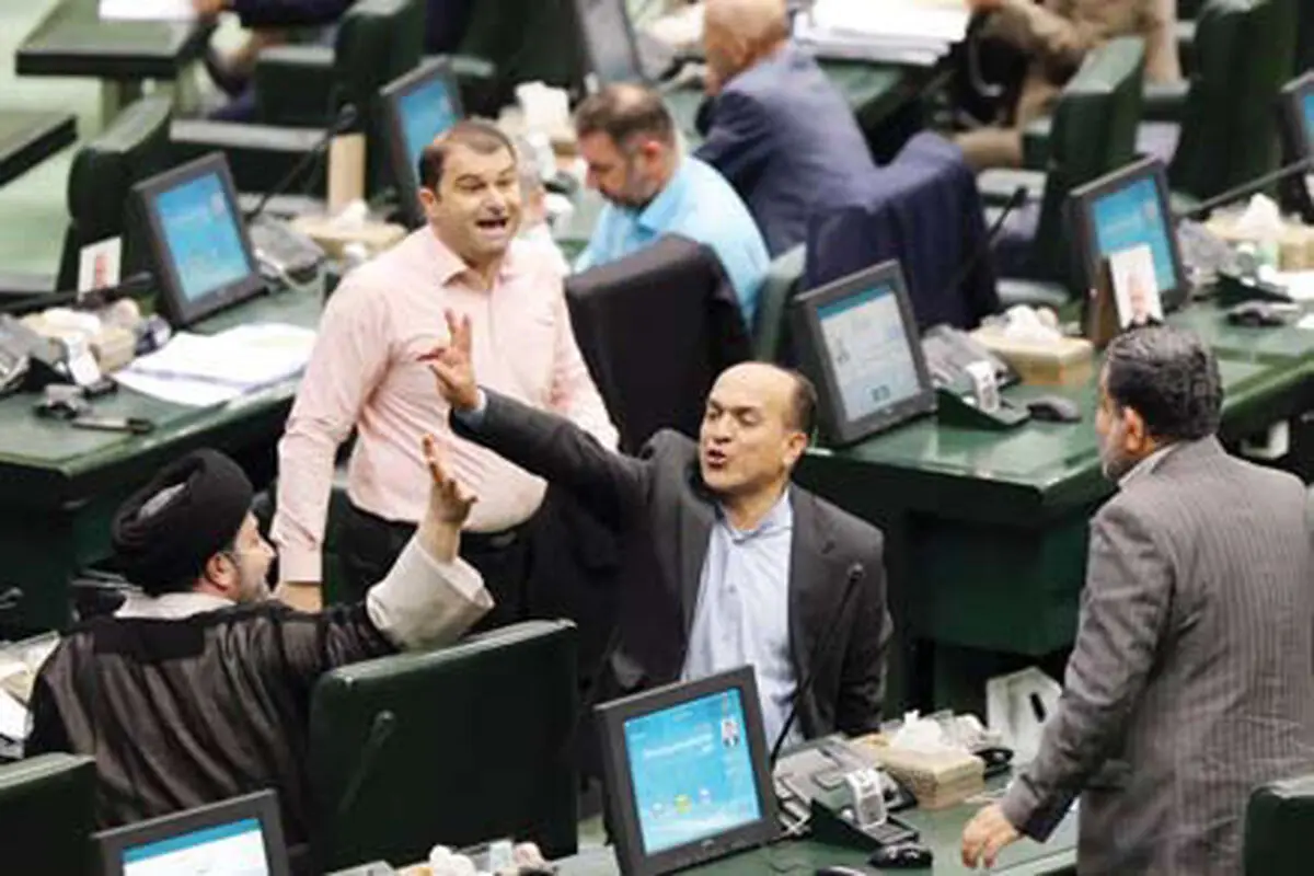 چه کسی مقصر است؟!
