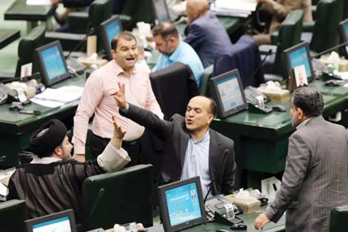 چه کسی مقصر است؟!
