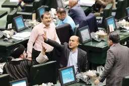 چه کسی مقصر است؟!
