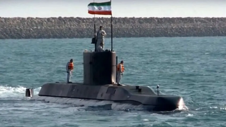اخیرا زیردریایی اتمی آمریکا را مجبور کردیم به سطح آب بیاید و در دید رس نیرو‌های ایرانی قرار گیرد 