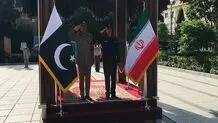 Iran, Pakistan emphasize strengthening military coop.