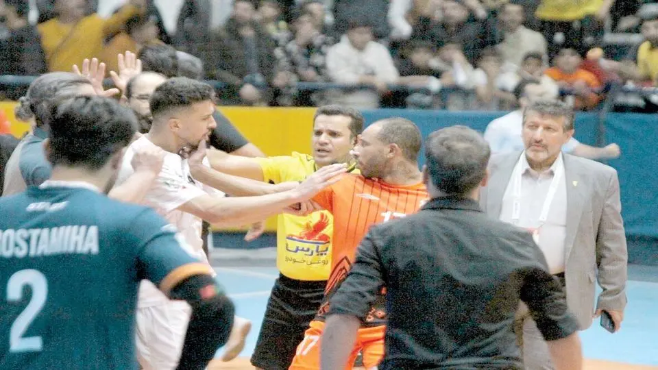 فقط یک مسابقه است، نه میدان جنگ