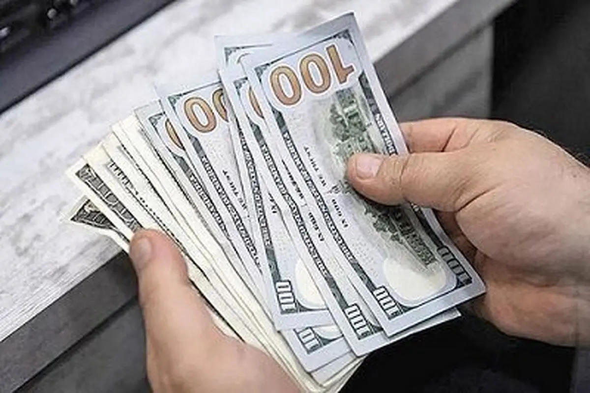 ارز مسافری هم به مرکز مبادله می‌آید