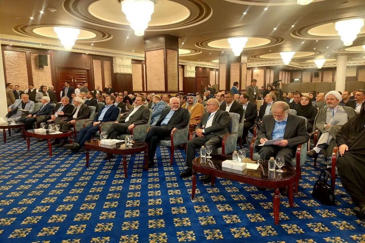 مردم و کشور ایران امروز بین دو سنگ آسیاب قرار گرفته‌اند/ آمریکایی‌ها در دوران اصلاحات به دلیل مشارکت ۷۳ درصدی مردم طرح حمله به ایران را کنار گذاشتند