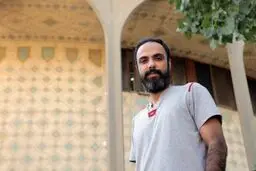 «جریان» علیرضا معروفی روی صحنه تئاتر

