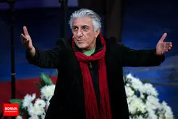 تقدیر رضا کیانیان از خبرنگاران در اختتامیه جشنواره تئاتر 