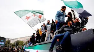 از زخم‌های کهنه هنوز خون می‌چکد