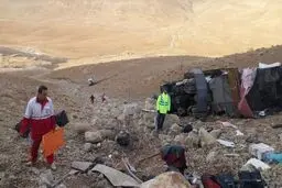 جزئیات جدید از حادثه واژگونی اتوبوس تهران–یاسوج/ آمار فوتی ها و مصدومین اعلام شد 