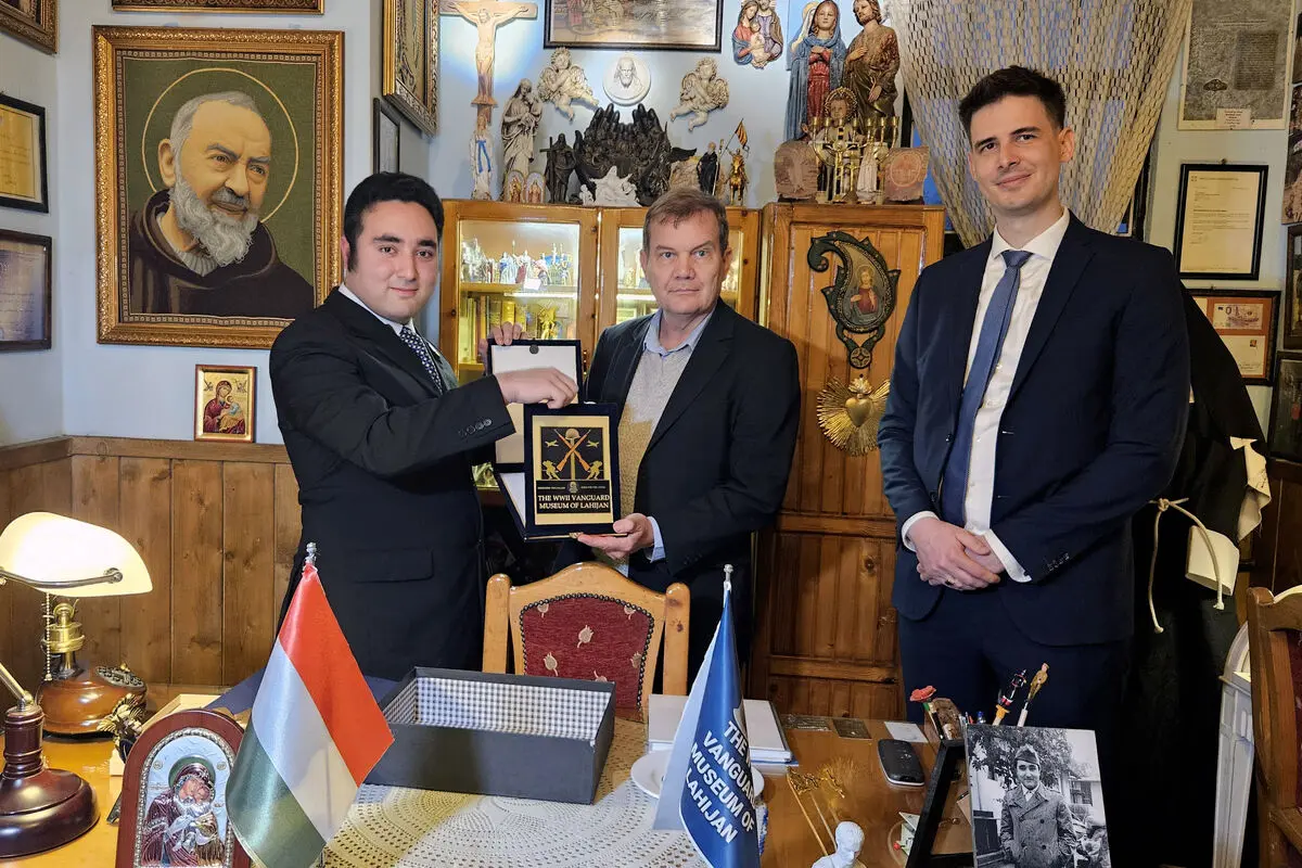 بازدید سفیر مجارستان از موزه جنگ جهانی دوم لاهیجان