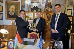بازدید سفیر مجارستان از موزه جنگ جهانی دوم لاهیجان