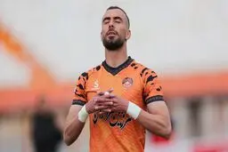 گلزن به پرسپولیس، پیراهنش را عوض کرد!